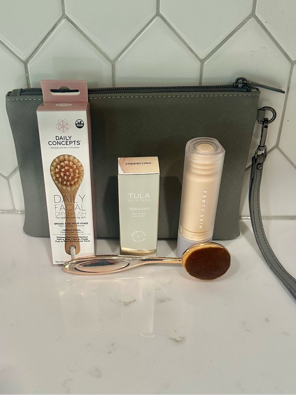 Beauty Skincare Bundle Fenty Skin TULA Daily Concepts Oval Brush